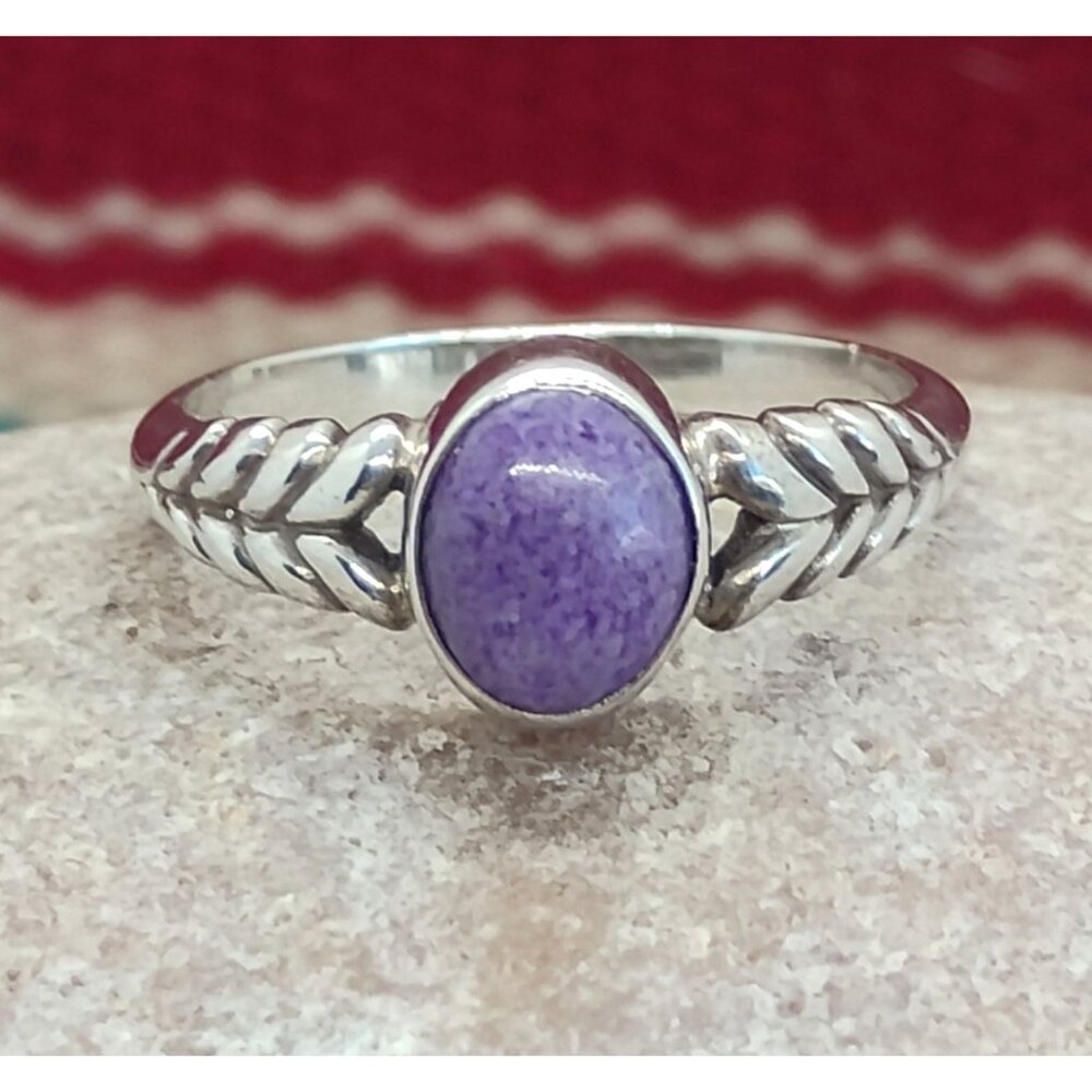 Purple Charoite Sterling Silver Ring With Leaf Detail - Size 7 3/4